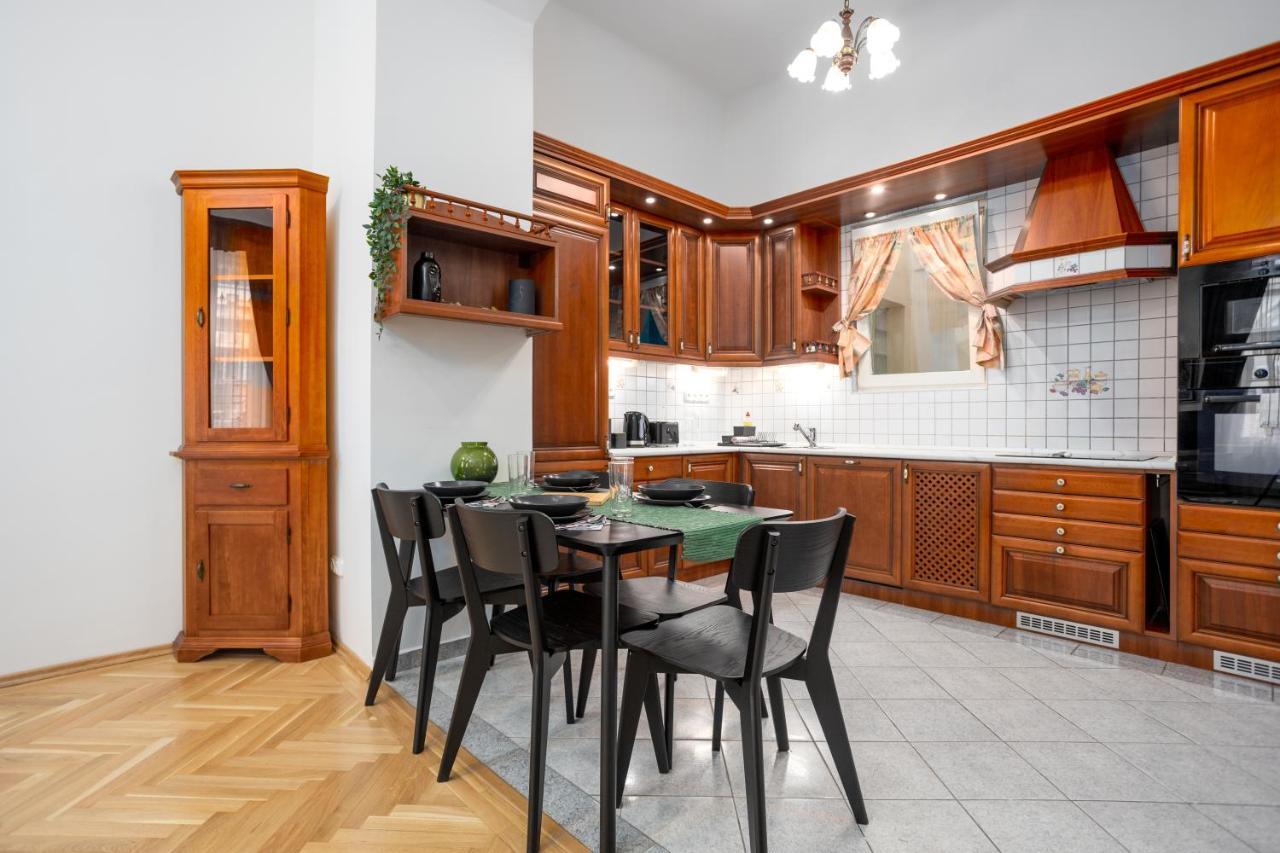 Emerald Suite With Free Parking Budapešť Exteriér fotografie